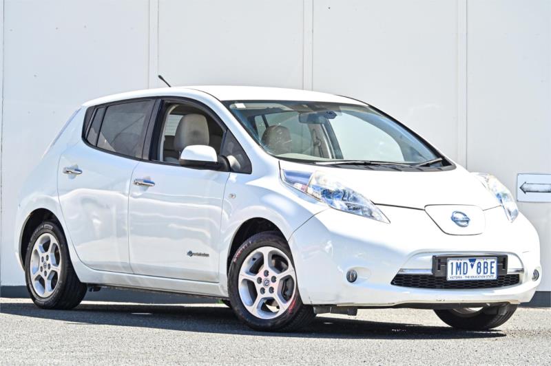 2012 Nissan LEAF Hatchback ZE0